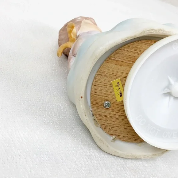 Vintage Zayre Corp Taiwan Hark The Harold Angels Sing Rotating Music Box Rainbow - Picture 8 of 11